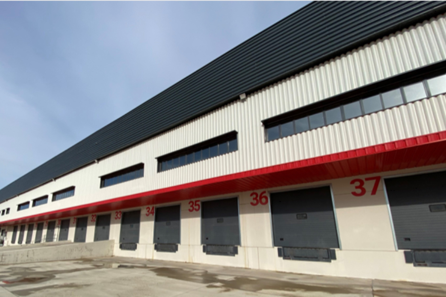 CBRE  disponible 0.56 ?/m2/mes de gastos Vigilancia 24h